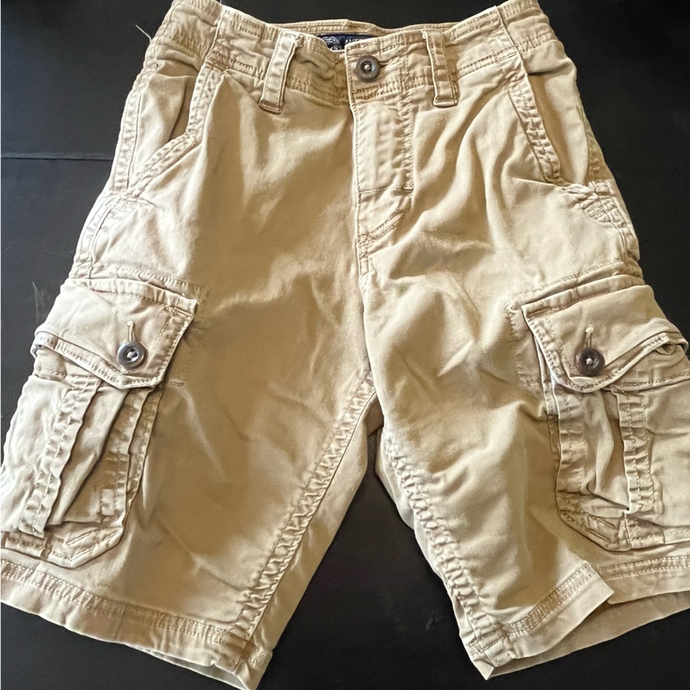 American Eagle Classic Khaki Cargo Shorts